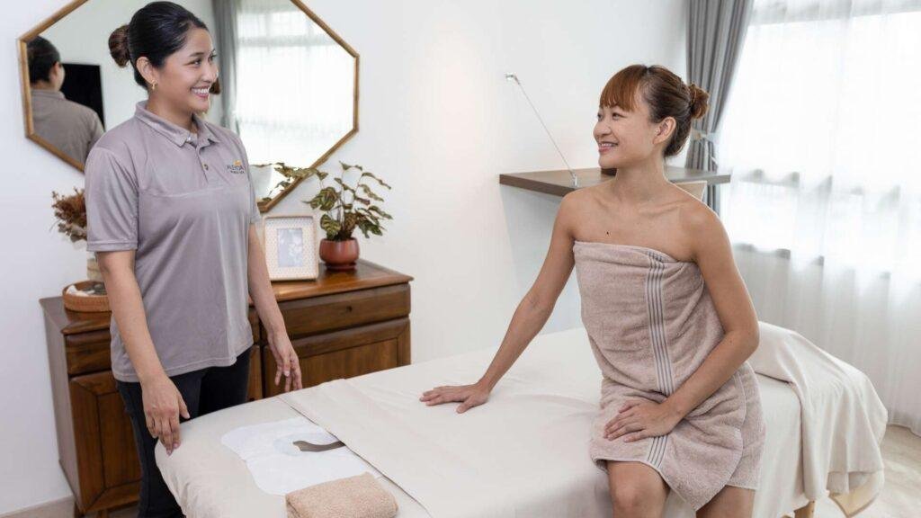 Postnatal-Massage-After-Childbirth-image