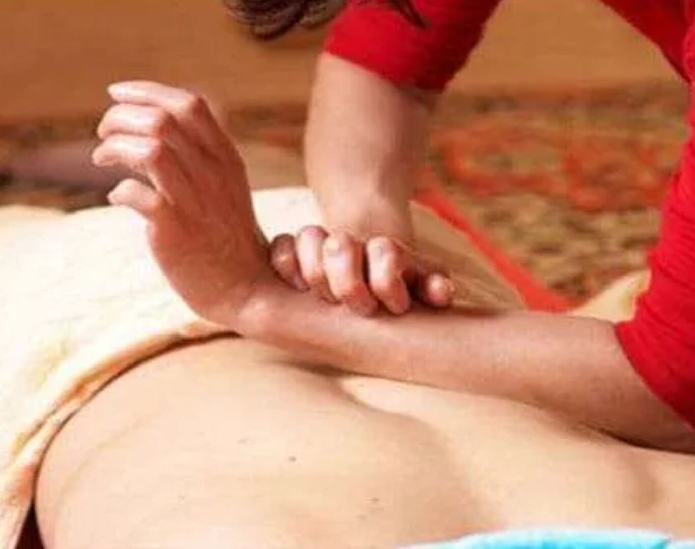 Traditional-Thai-Massage-for-Spinal-Injury-Image